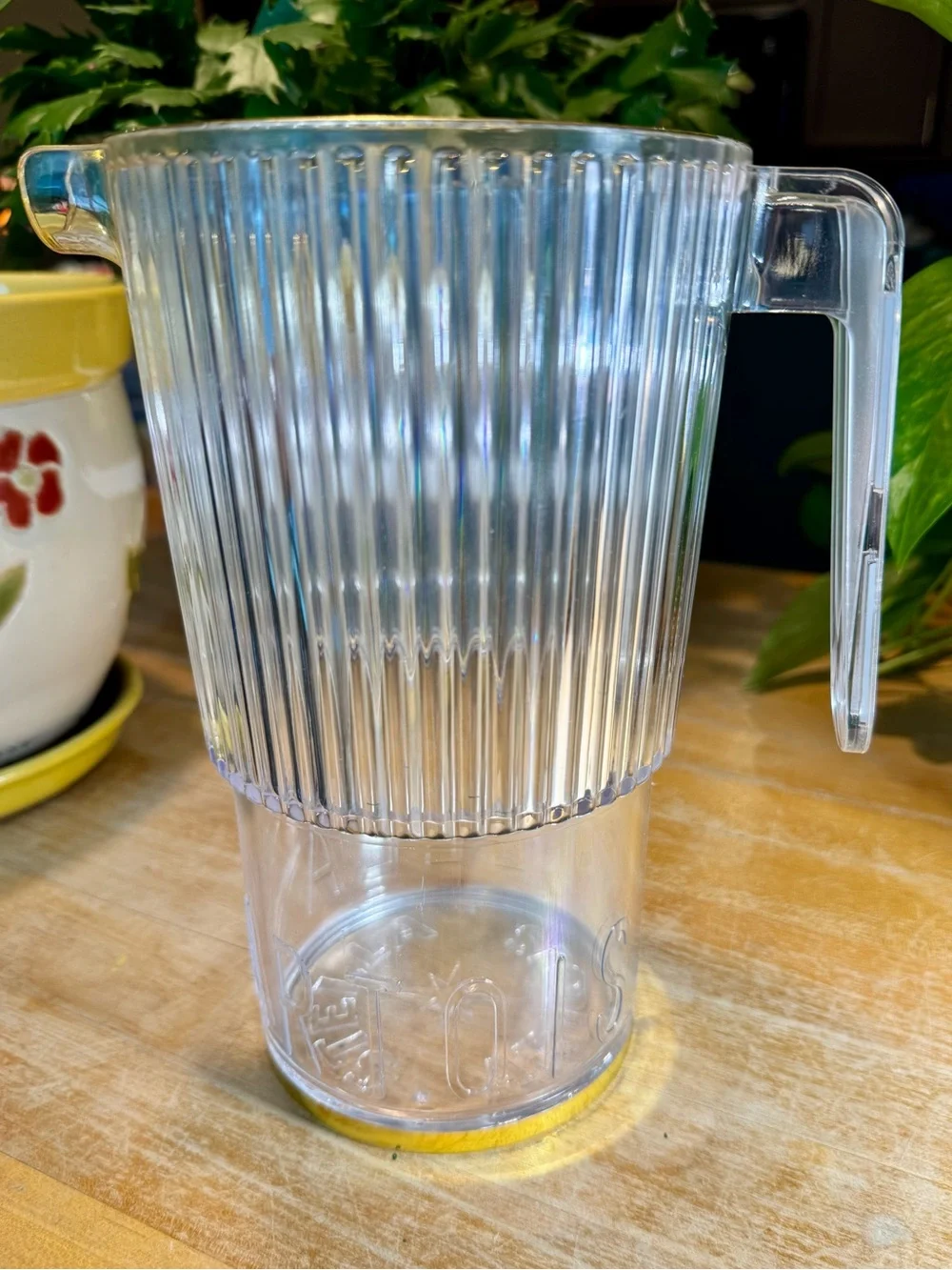 Stella Artois Acrylic Beer Pitcher Clear Ribbed 64 oz Beverage Pitcher Barware